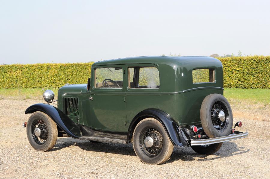  Ford Model 18 Tudor Sedan 1932 года  (фото 2 из 7)